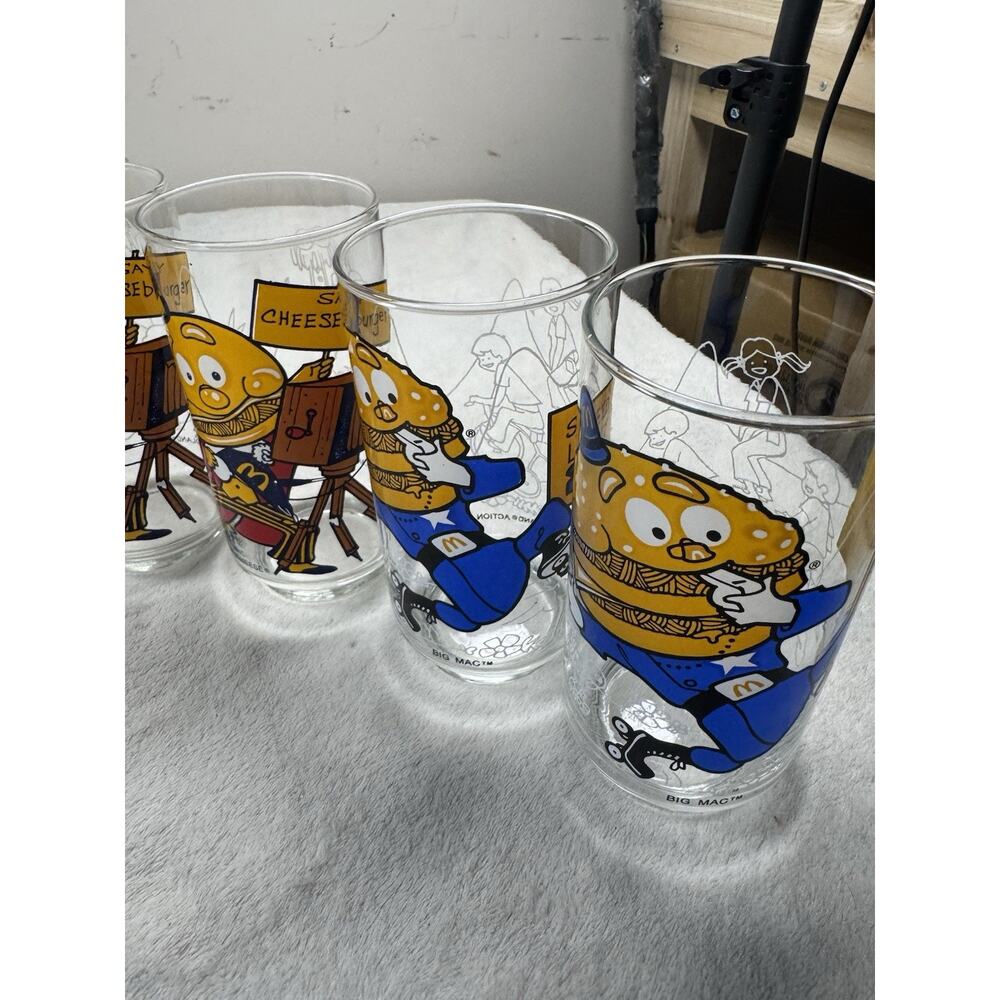 Vintage 1977 McDonaldland Action Series Glasses Lot of 10 McDonalds Characters - Picture 5 of 7